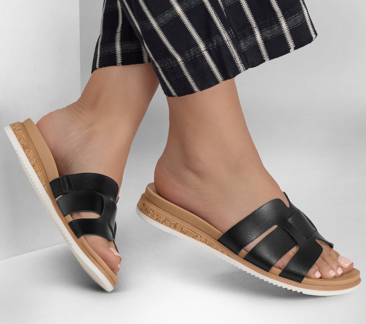 BOBS Desert Kiss Low - Peak Look | Skechers Women