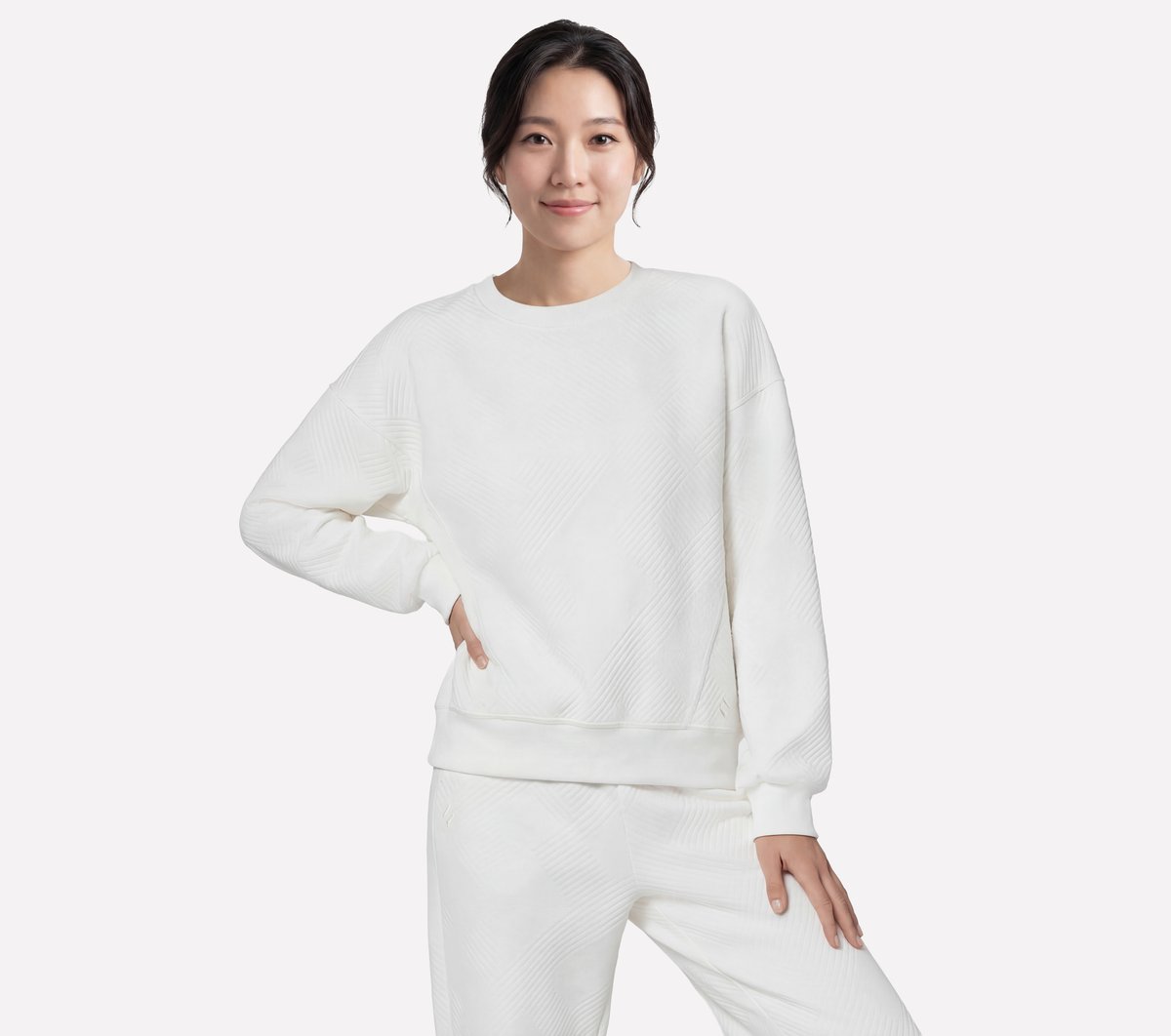 Downtown Cozy Fit Long Sleeve Crew | Skechers Women