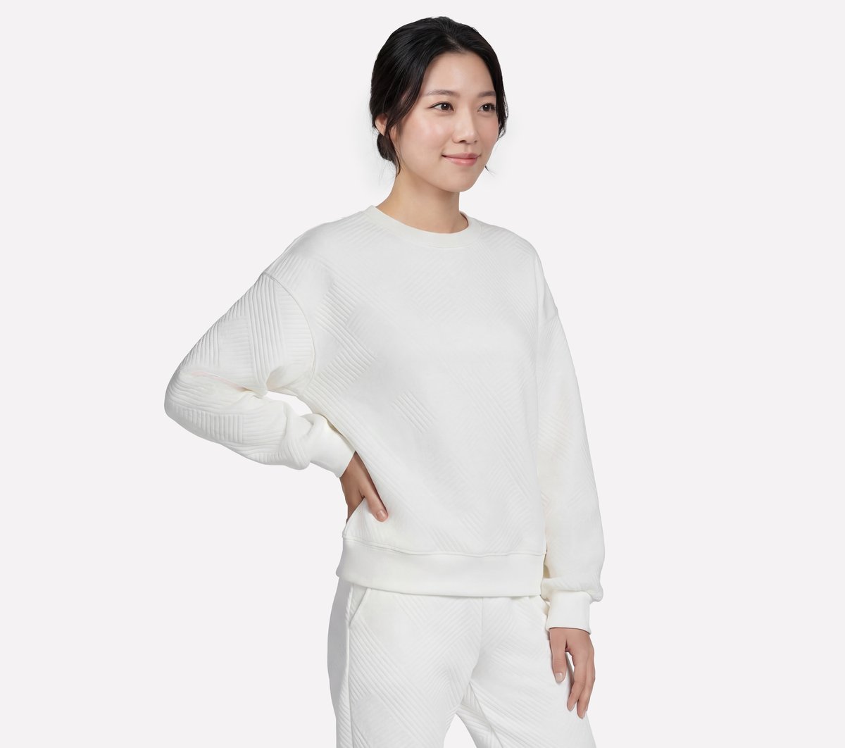 Downtown Cozy Fit Long Sleeve Crew | Skechers Women
