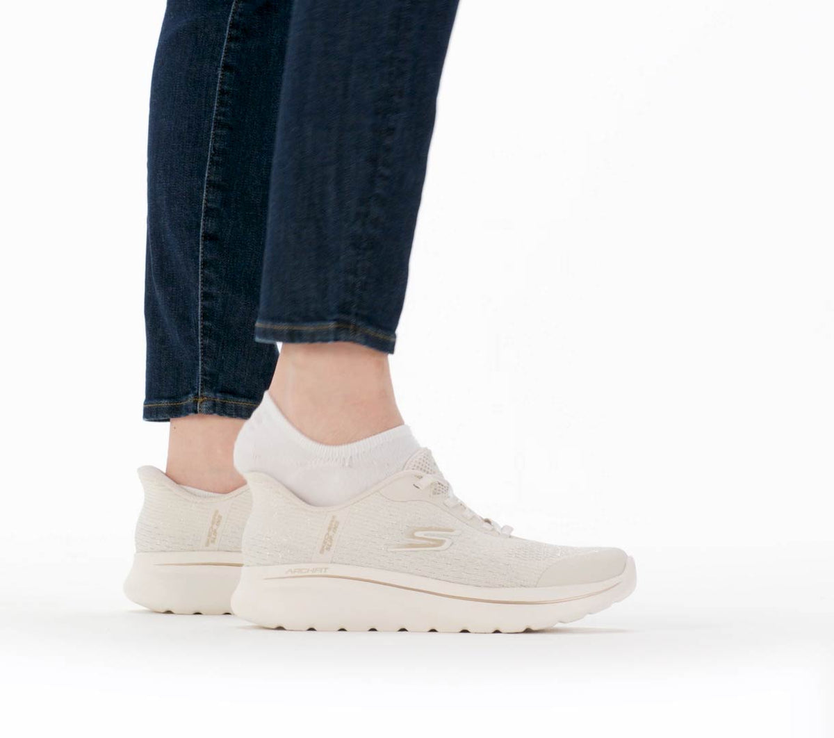 Skechers Slip-ins Relaxed Fit: GO WALK Arch Fit N-Joy - Ria | Skechers Women