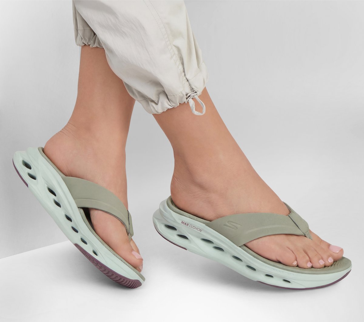 Max Cushioning Glide-Step Sandal - Audra | Skechers Women