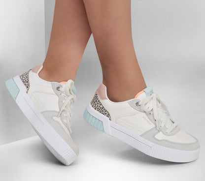 Jade - Feline Instinct | Skechers Women