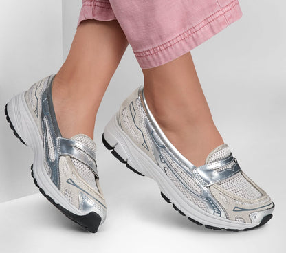 Var-City | Skechers Women