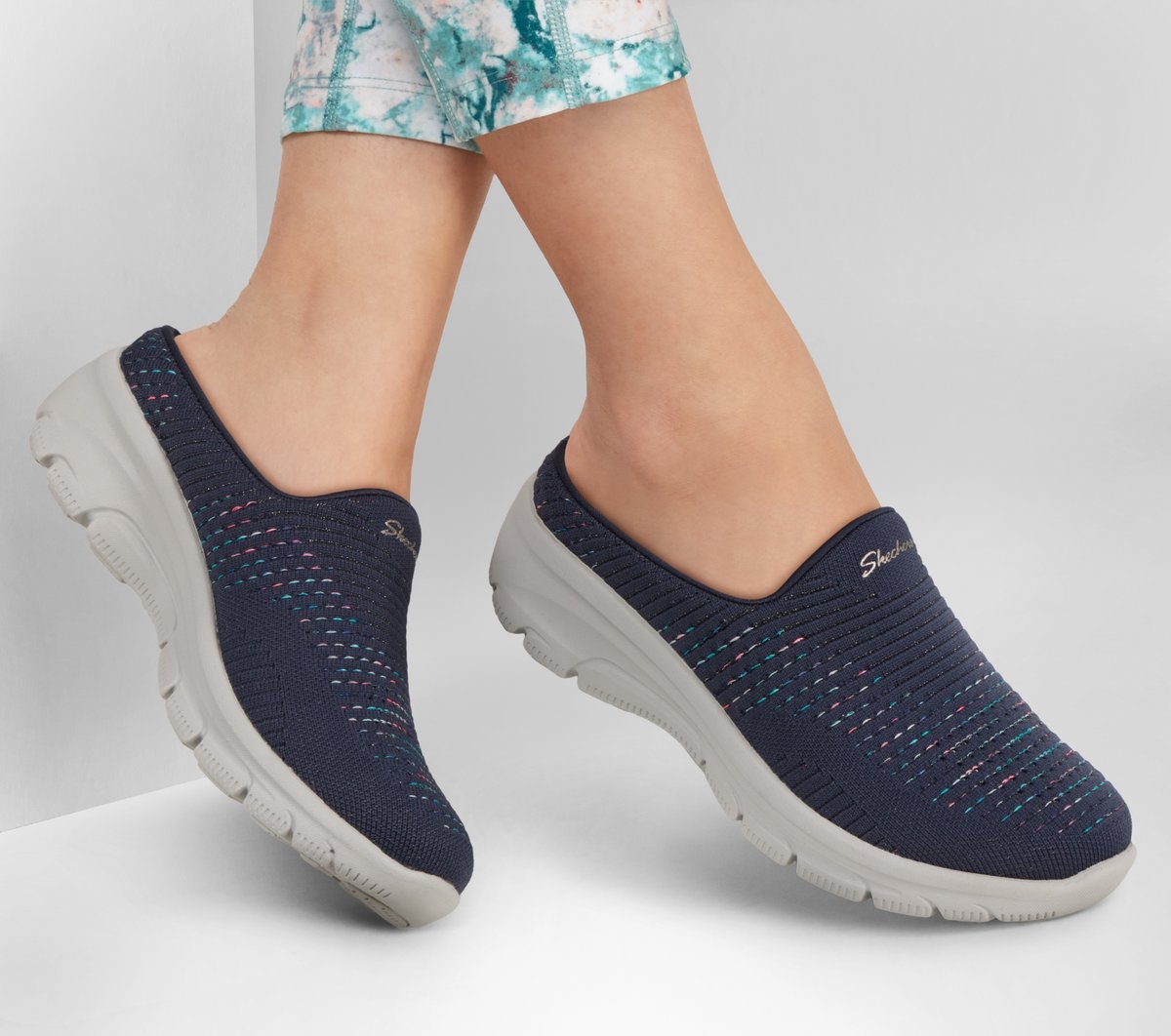 Relaxed Fit: Easy Going - Clear Days | Skechers Women