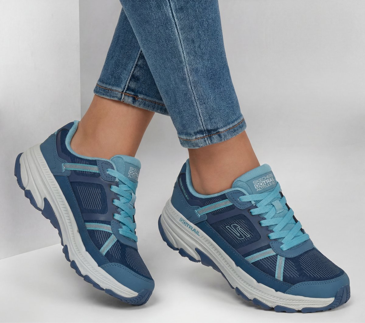 GO RUN Trail Altitude 2.0 - Red Rock | Skechers Women