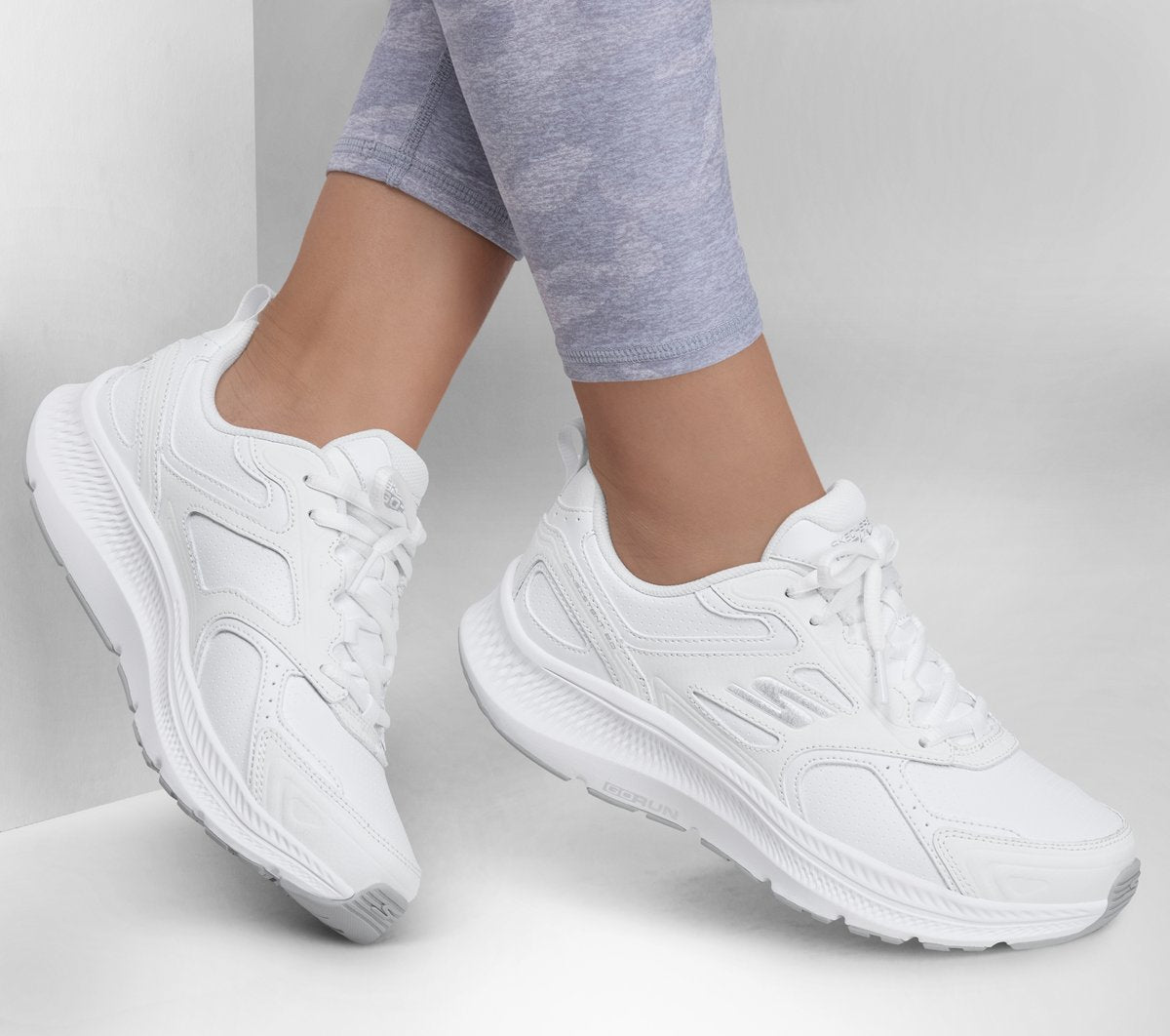 GO RUN Consistent 2.0 - Sumpter Trail | Skechers Women
