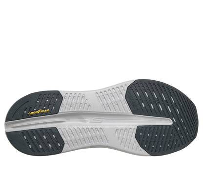 Max Cushioning Glide-Step - Tukker | Skechers Men